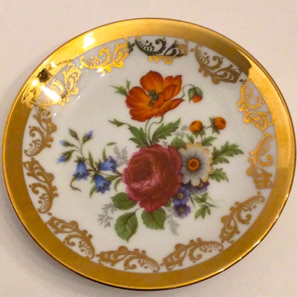 22 Karat gold Kleicer  trinket dish - Picture 1 of 4